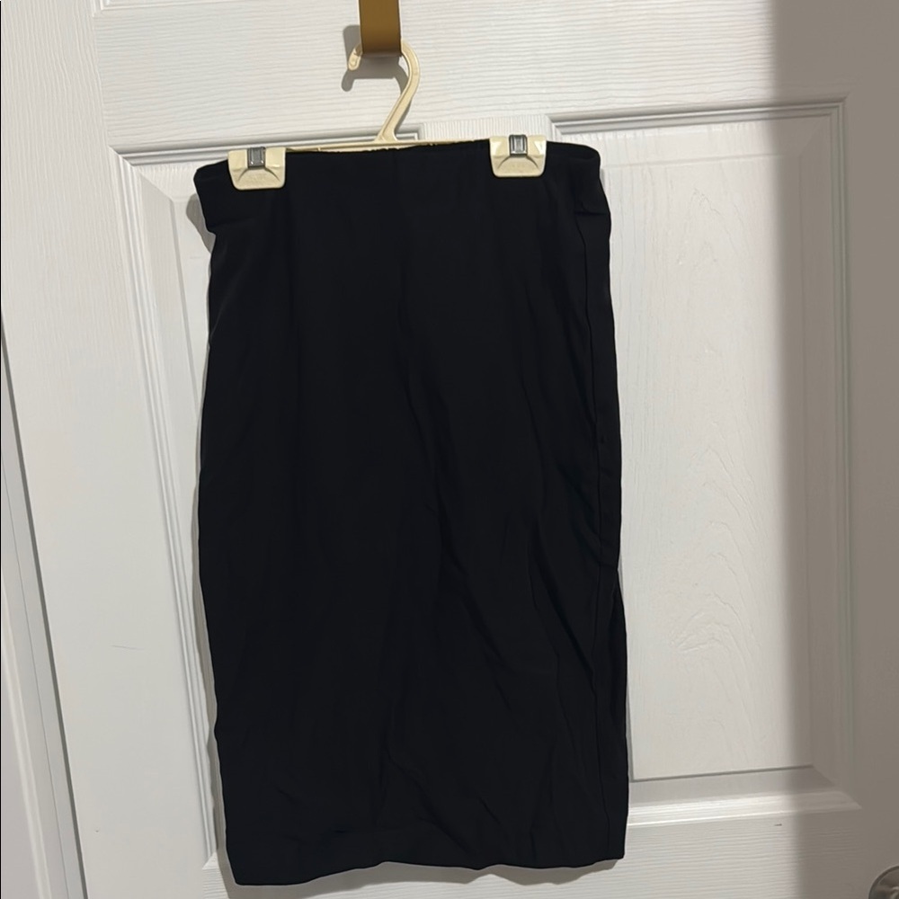 Le Chateau Classic Black Pencil Skirt